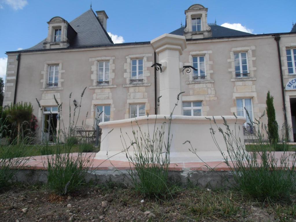 Chateau Sainte Marie Hotel Dompierre-sur-Charente Exterior photo