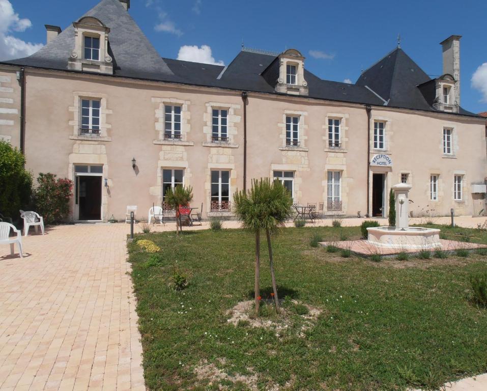 Chateau Sainte Marie Hotel Dompierre-sur-Charente Exterior photo