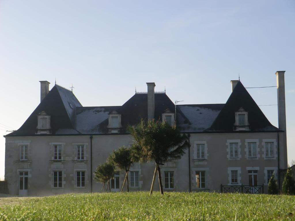Chateau Sainte Marie Hotel Dompierre-sur-Charente Exterior photo
