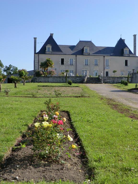 Chateau Sainte Marie Hotel Dompierre-sur-Charente Exterior photo